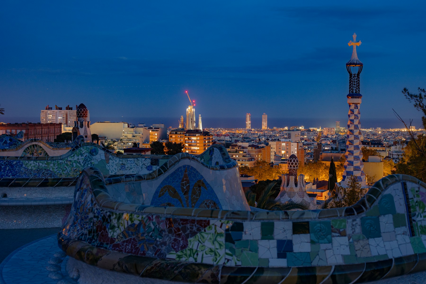 Vista de Barcelona desde Park Güell al atardecer