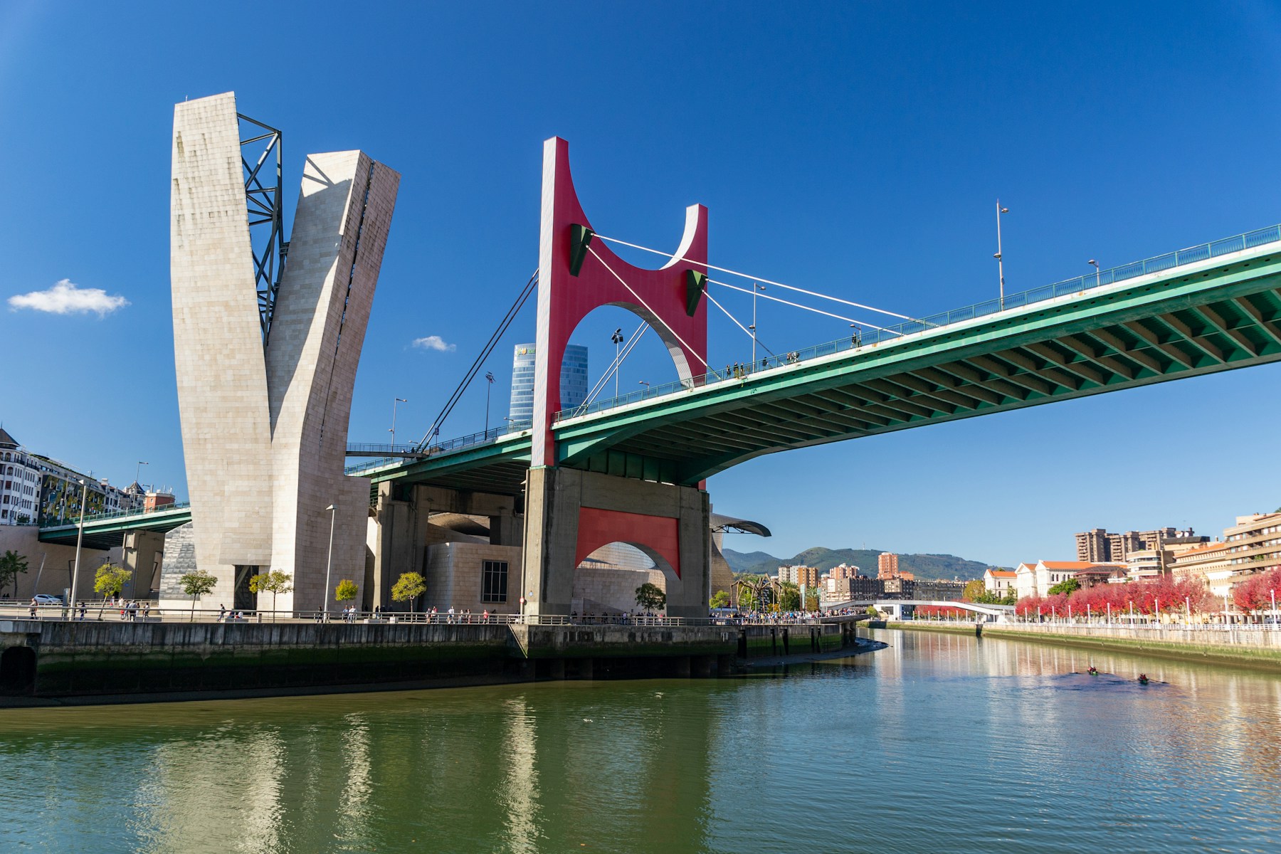Puente de La Salve sobre la ría de Bilbao