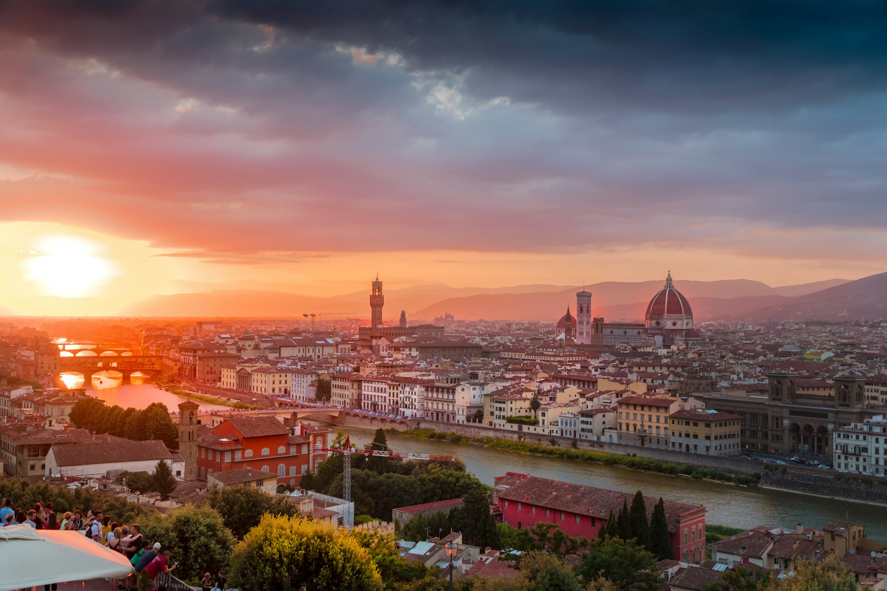 Firenze al tramonto dal Piazzale Michelangelo, con il Duomo e Ponte Vecchio