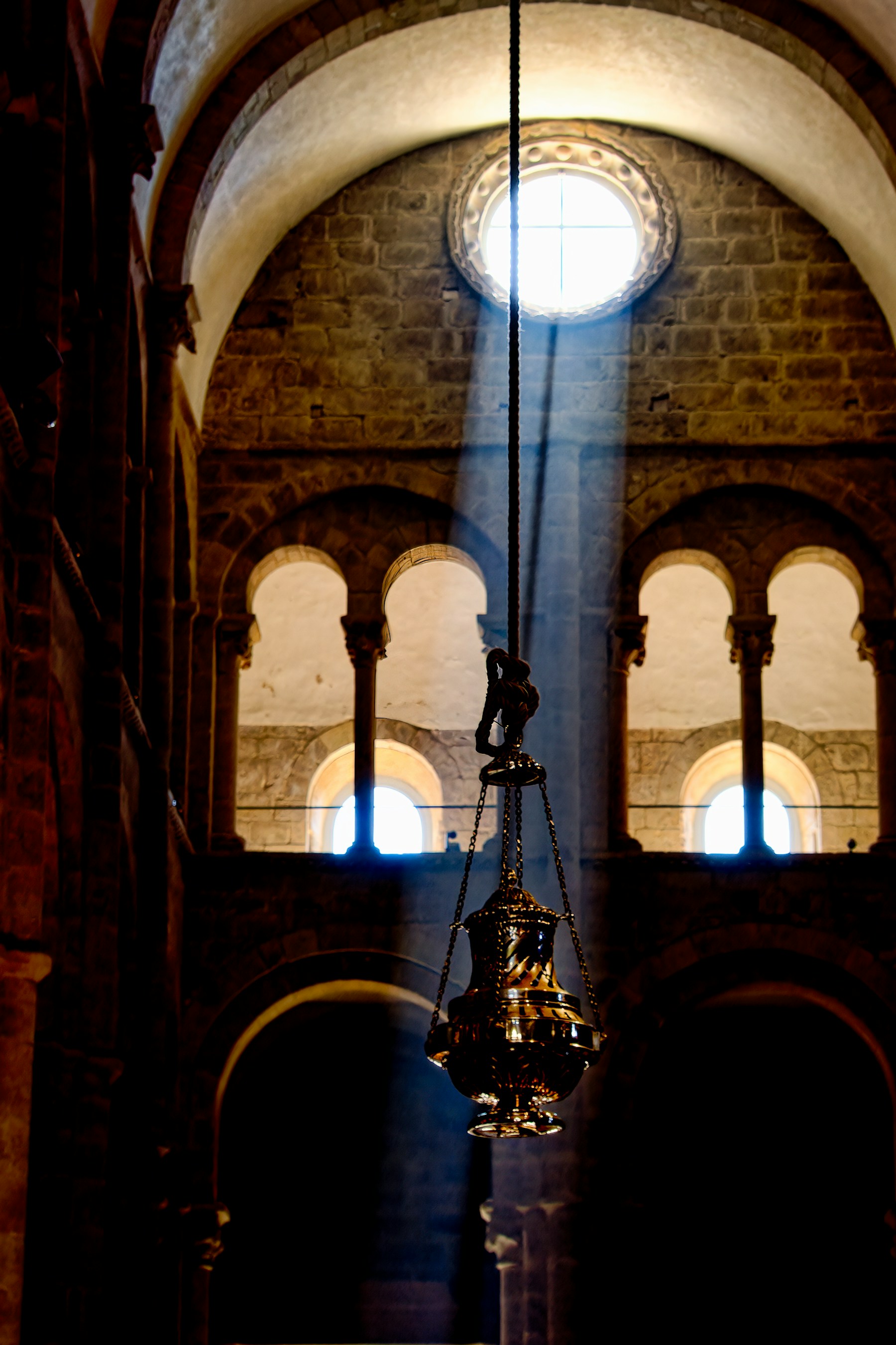 Luz entrando en el interior de la Catedral de Santiago